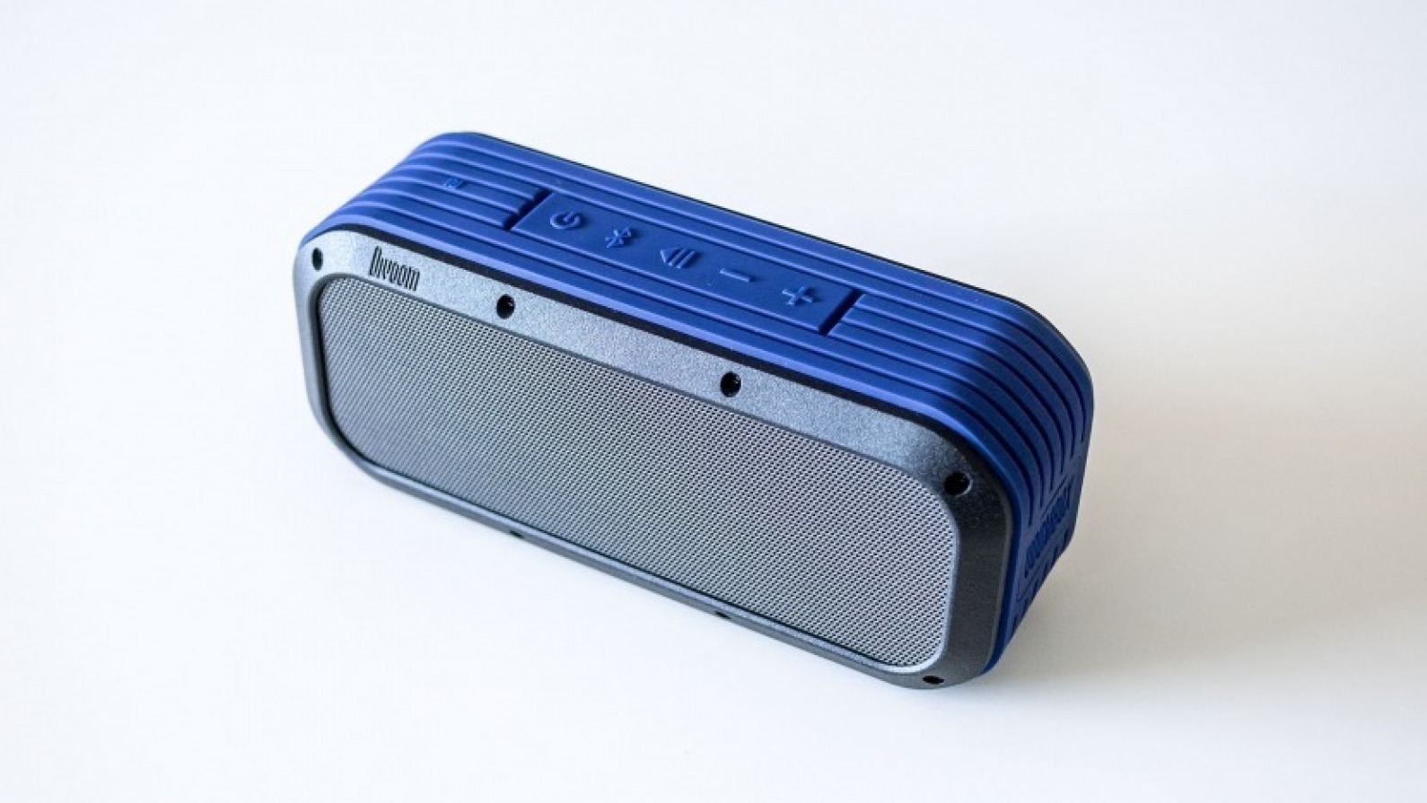 Los mejores altavoces portátiles Bluetooth resistentes y preparados para la aventura