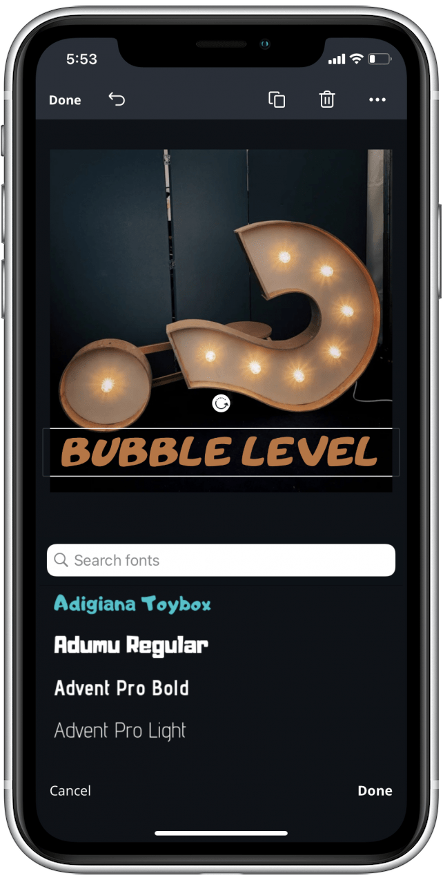 Captura de pantalla de la edición de un logotipo en la aplicación Canva 