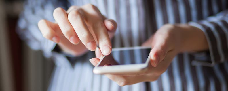 Cómo mover, eliminar y marcar varios correos electrónicos a la vez